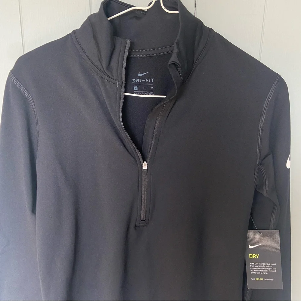 NWT Women’s Training Dri-Fit Quarter Zip - Picture 6 of 6